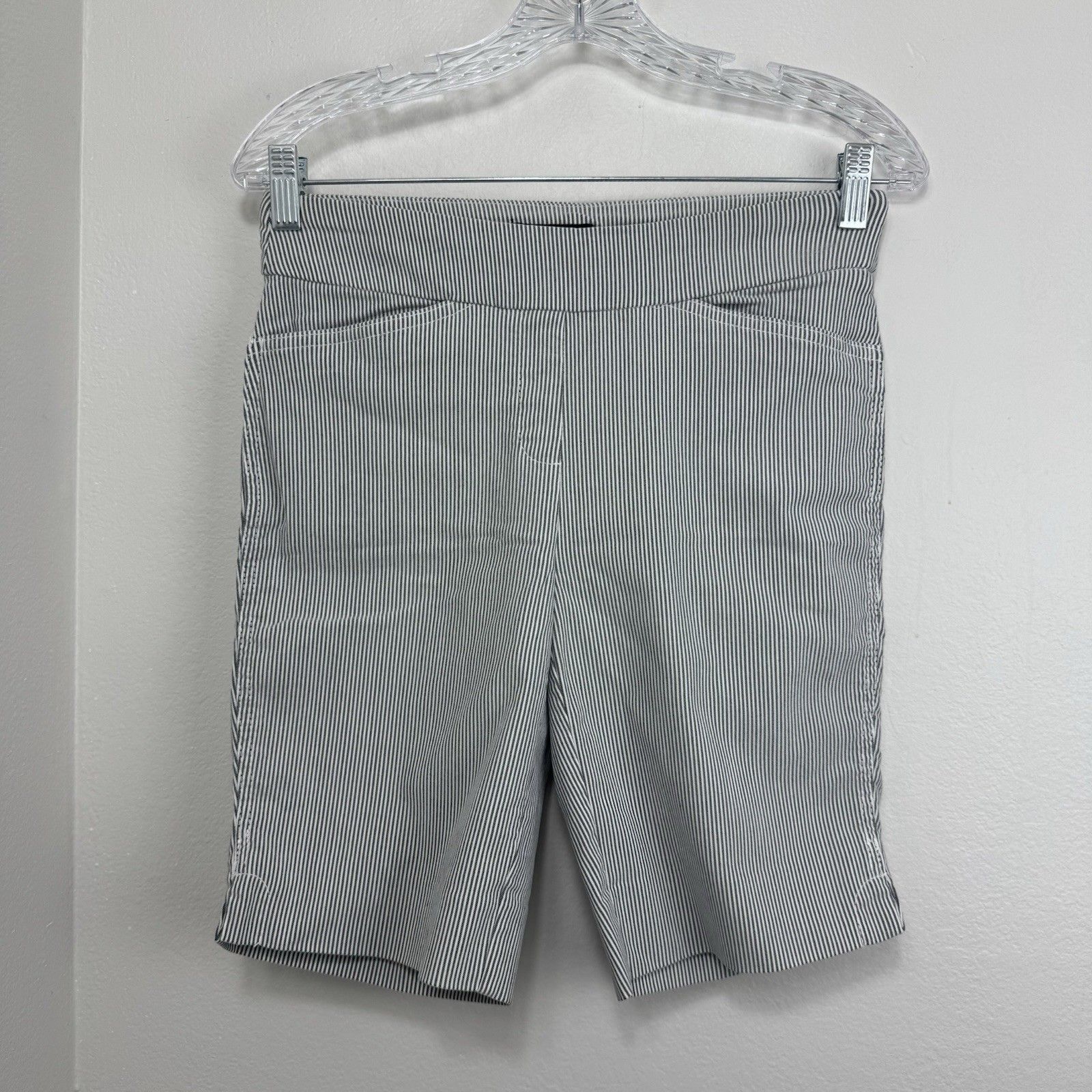 Hilary Radley Women's Size Small Gray And White Stripe Pull On Bermuda Shorts